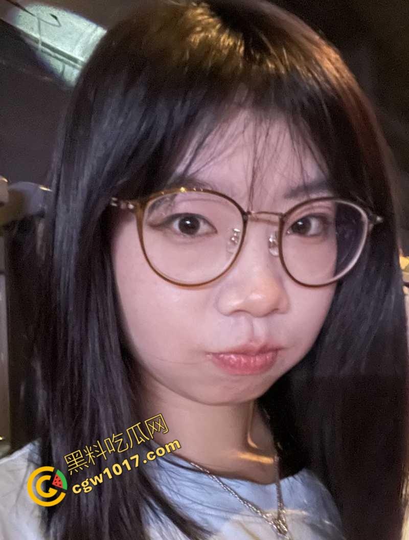 海南大学爆炸性大新闻!清纯校花秒变顶级风骚尤物,裸露全裎,口交吞精,浴室激战全程曝光,疯狂资源瞬间引爆网络! 第2张 海南大学爆炸性大新闻!清纯校花秒变顶级风骚尤物,裸露全裎,口交吞精,浴室激战全程曝光,疯狂资源瞬间引爆网络! 第2张