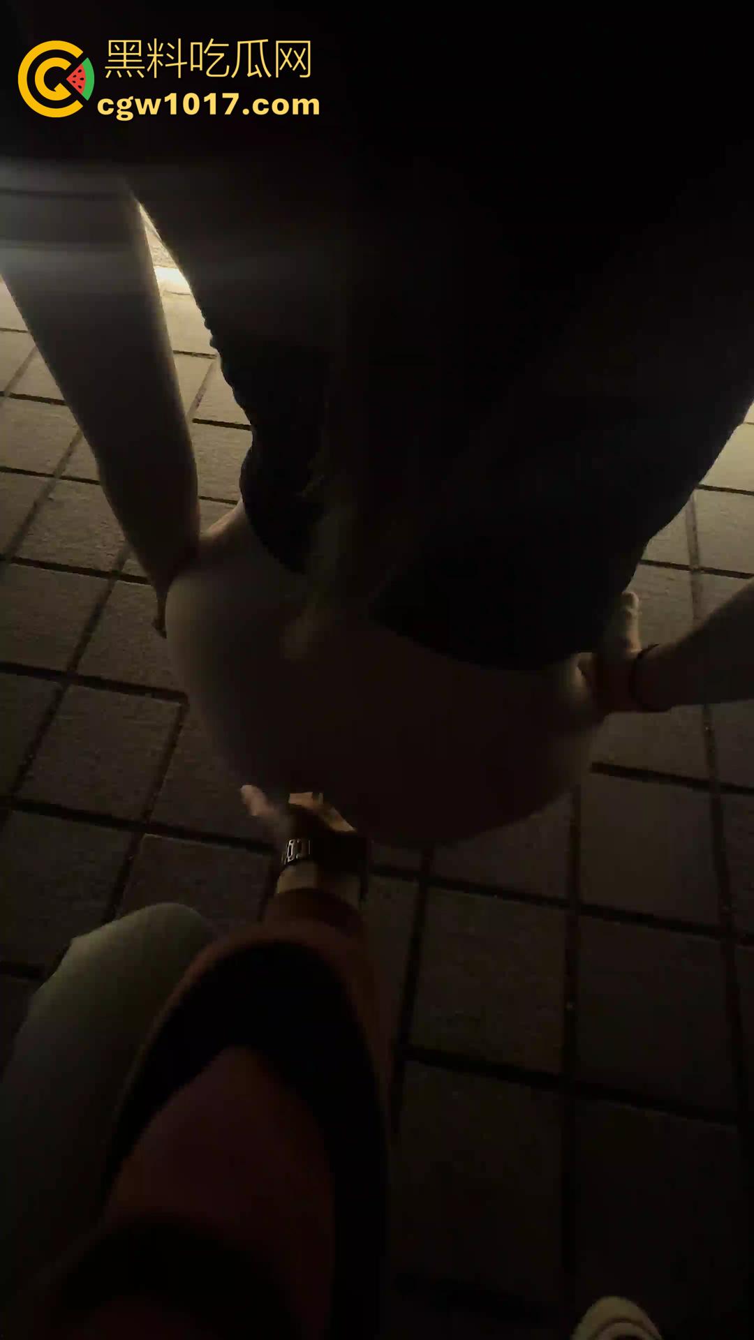 山东潍坊【赵雅婷】居然还有后续!户外露出新曝光!公园抠逼+动车厕所口爆+按摩店后入全记录! 第1张 山东潍坊【赵雅婷】居然还有后续!户外露出新曝光!公园抠逼+动车厕所口爆+按摩店后入全记录! 第1张