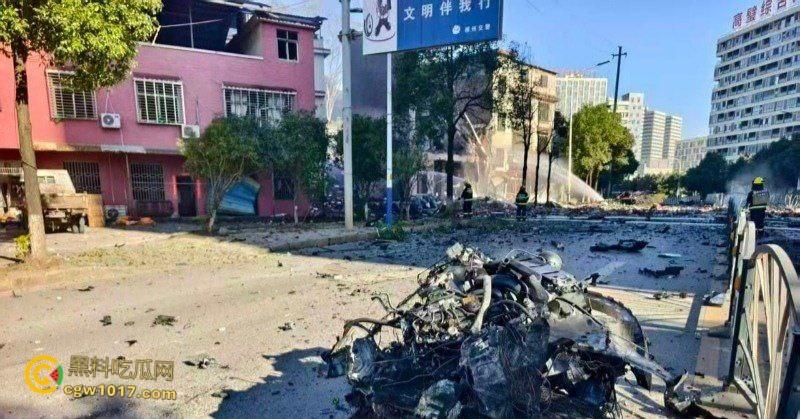 浏阳烟花爆炸事件,勇鑫烟花老板实名举报腐败官员吃分行收贿,被禁卖绝望吃农药,自爆门店轰塌大楼 ! 第7张 浏阳烟花爆炸事件,勇鑫烟花老板实名举报腐败官员吃分行收贿,被禁卖绝望吃农药,自爆门店轰塌大楼 ! 第7张