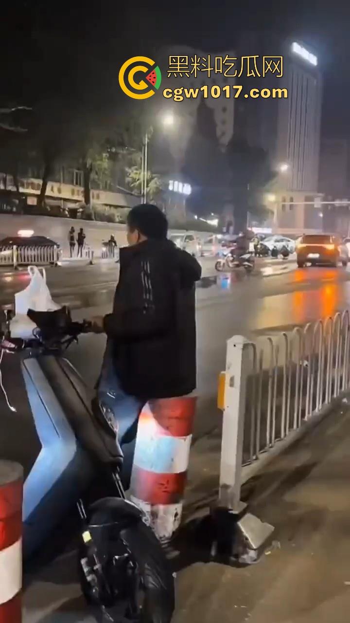 江苏徐州鬼火少年大战交通警察，深夜埋伏公路拦截，又打又逃像是gta5一样，可惜了这么多精神小伙没了战马！  第7张
