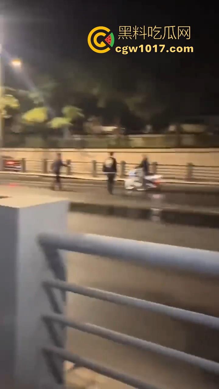 江苏徐州鬼火少年大战交通警察，深夜埋伏公路拦截，又打又逃像是gta5一样，可惜了这么多精神小伙没了战马！  第8张