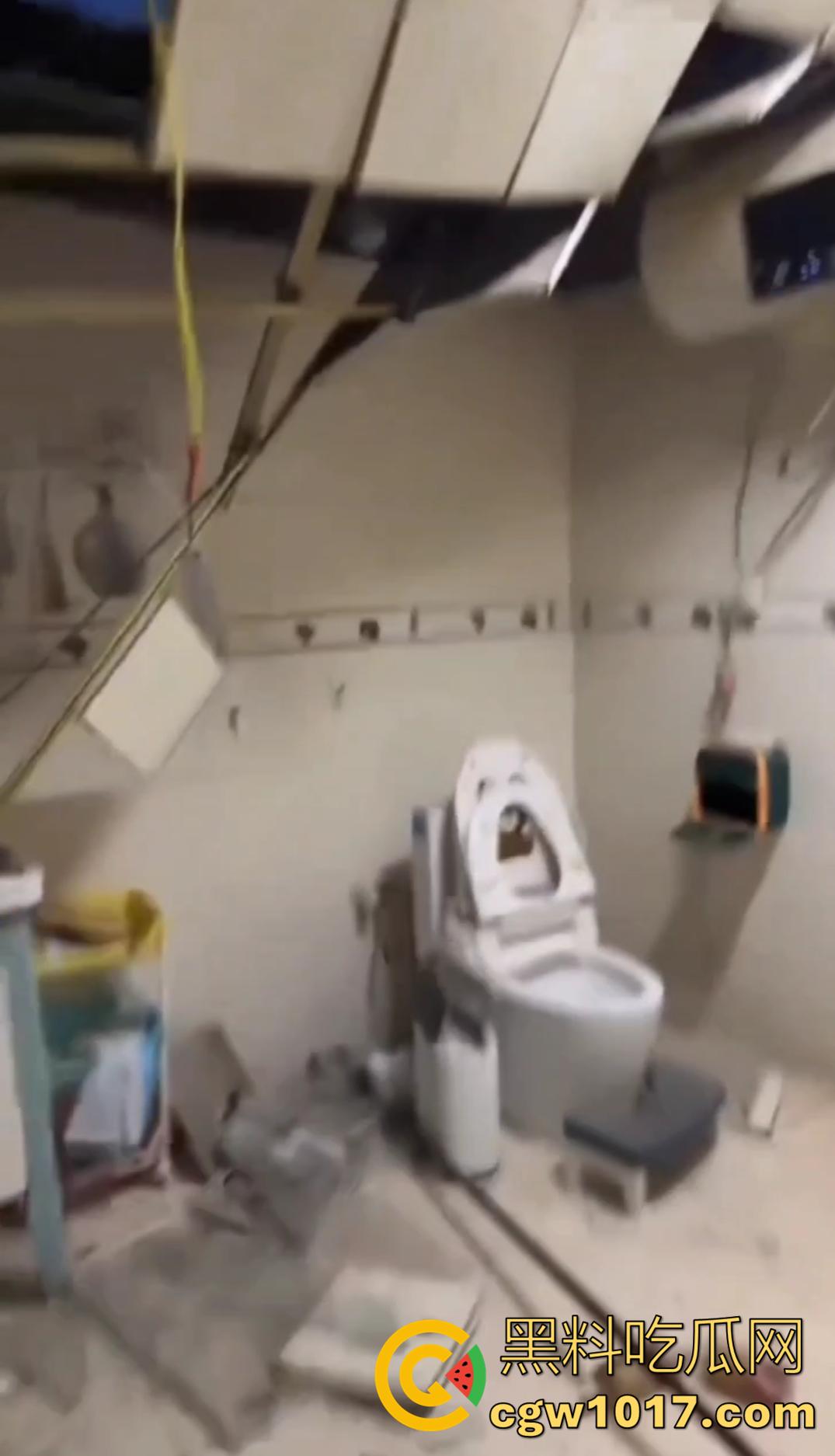 安徽亳州赵桥乡爆炸惨案只因为村名非法烟花销毁失控造成!卢天庙小学附近的建筑坍塌受损不一 造成4人重伤! 第5张 安徽亳州赵桥乡爆炸惨案只因为村名非法烟花销毁失控造成!卢天庙小学附近的建筑坍塌受损不一 造成4人重伤! 第5张