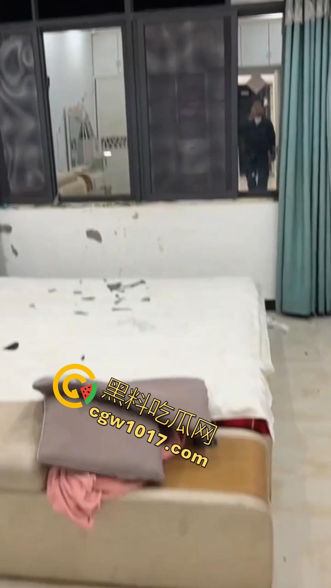 安徽亳州赵桥乡爆炸惨案只因为村名非法烟花销毁失控造成！卢天庙小学附近的建筑坍塌受损不一 造成4人重伤！  第4张