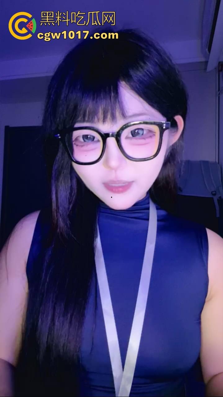 不用怀疑这就是精神小伙的日常操作，睡醒开鬼火搭小妹，游街结束随机解锁小妹酒店操逼，有时候你还不得不服气！  第4张