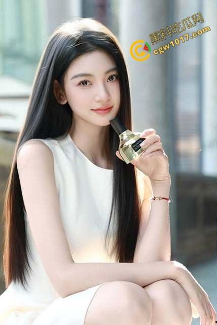 嫂子窗前偷香,春光乍泄!惊见偷拍刺激,水润桃源更诱人,转战房间后,窗外窥人更添情火! 第1张 嫂子窗前偷香,春光乍泄!惊见偷拍刺激,水润桃源更诱人,转战房间后,窗外窥人更添情火! 第1张