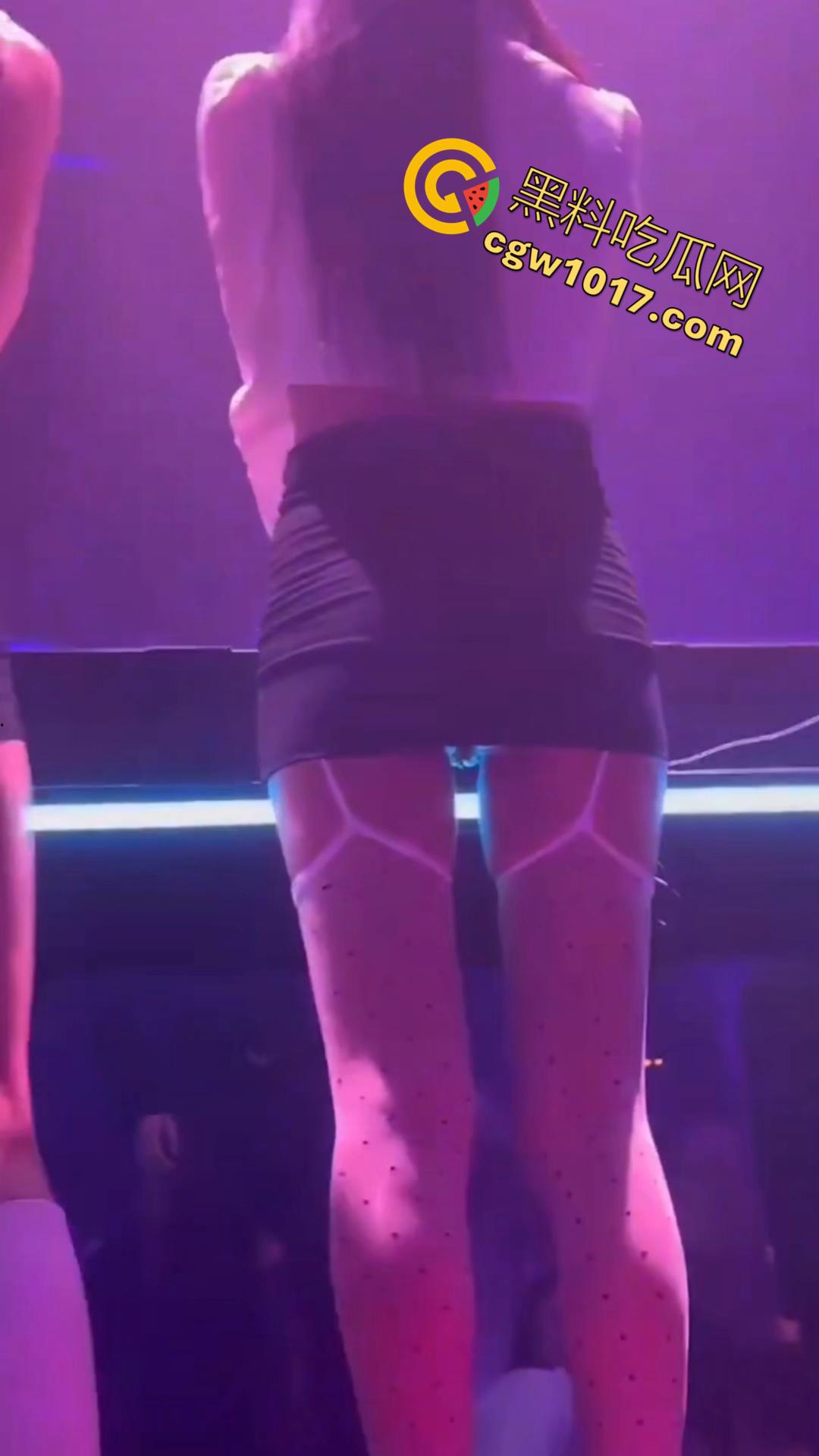 夜店骚DJ被操到潮吹,夜店DJ千千万 花钱能操一大半 抖音风爆操DJ混剪,快来认认有没有你当地的网红DJ! 第1张 夜店骚DJ被操到潮吹,夜店DJ千千万 花钱能操一大半 抖音风爆操DJ混剪,快来认认有没有你当地的网红DJ! 第1张