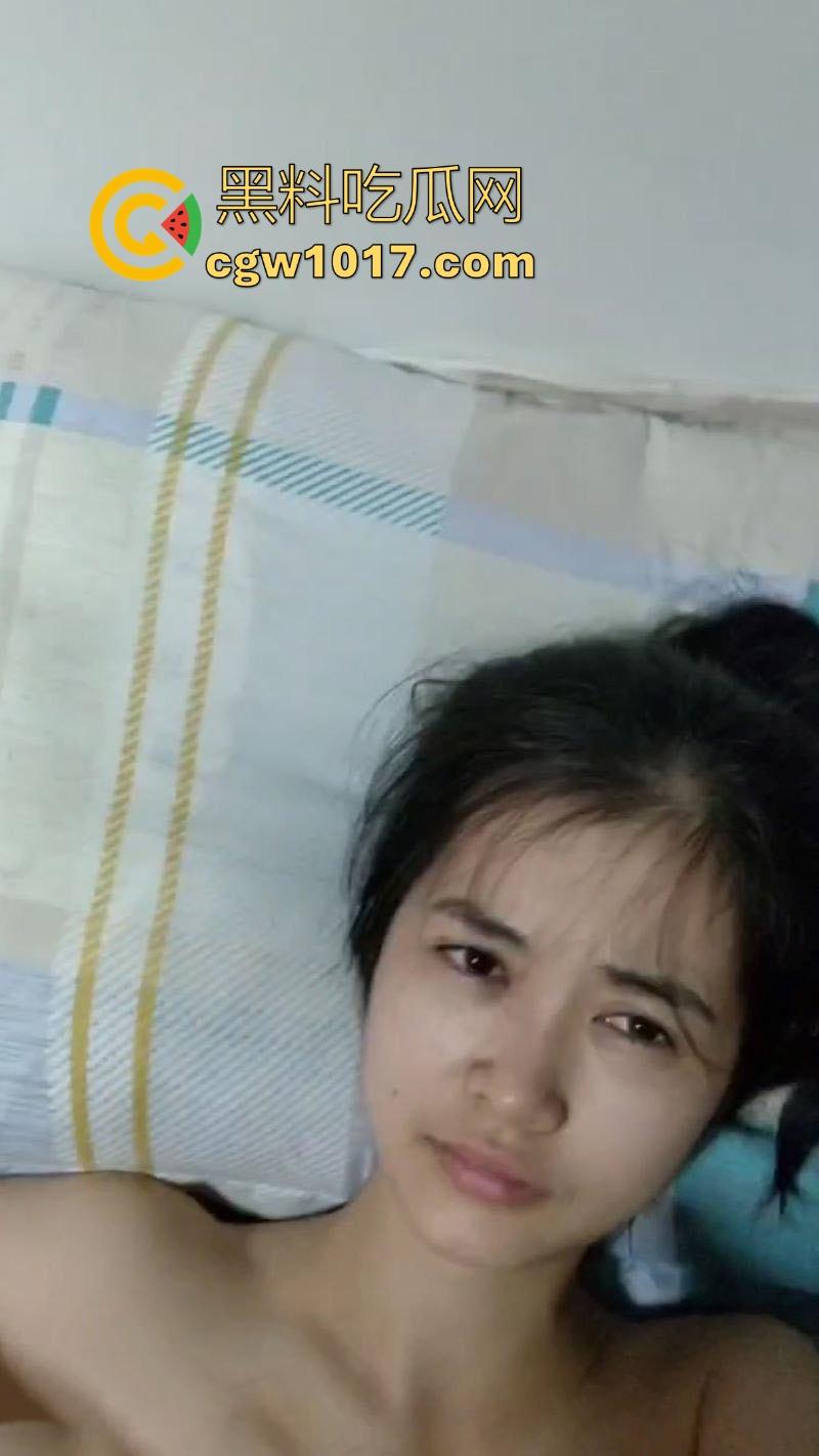 职校甜妹【吴千语】性爱视频流出，可爱白月光从清纯到反差，各种淫荡做爱过程，粉嫩的小穴已经雀黑无比！  第3张