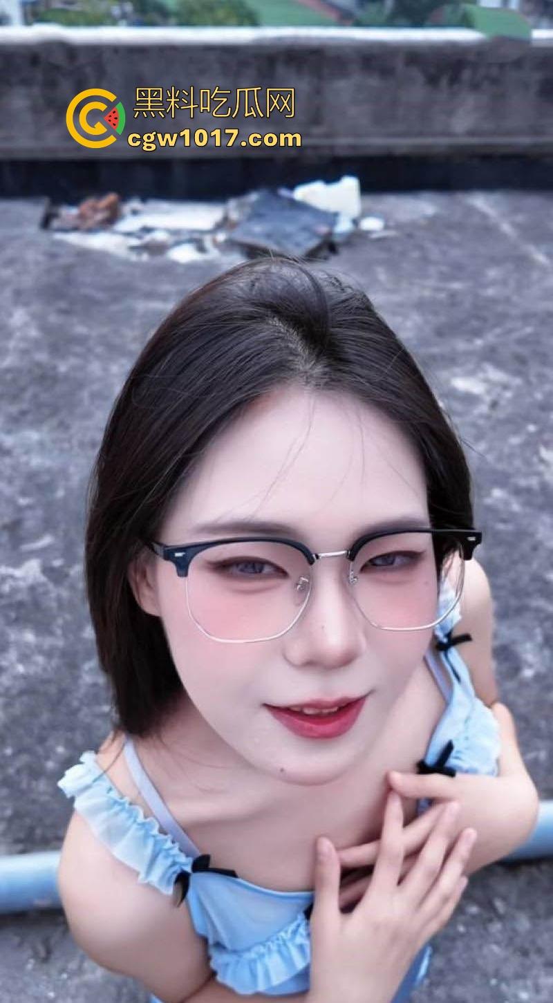 抖音御姐网红【桃桃酱乖乖】榜一福利曝光，超高颜值美女镜头前把玩超粉嫩乳头，甜美舞蹈撩人变身喷汁萝莉！  第2张