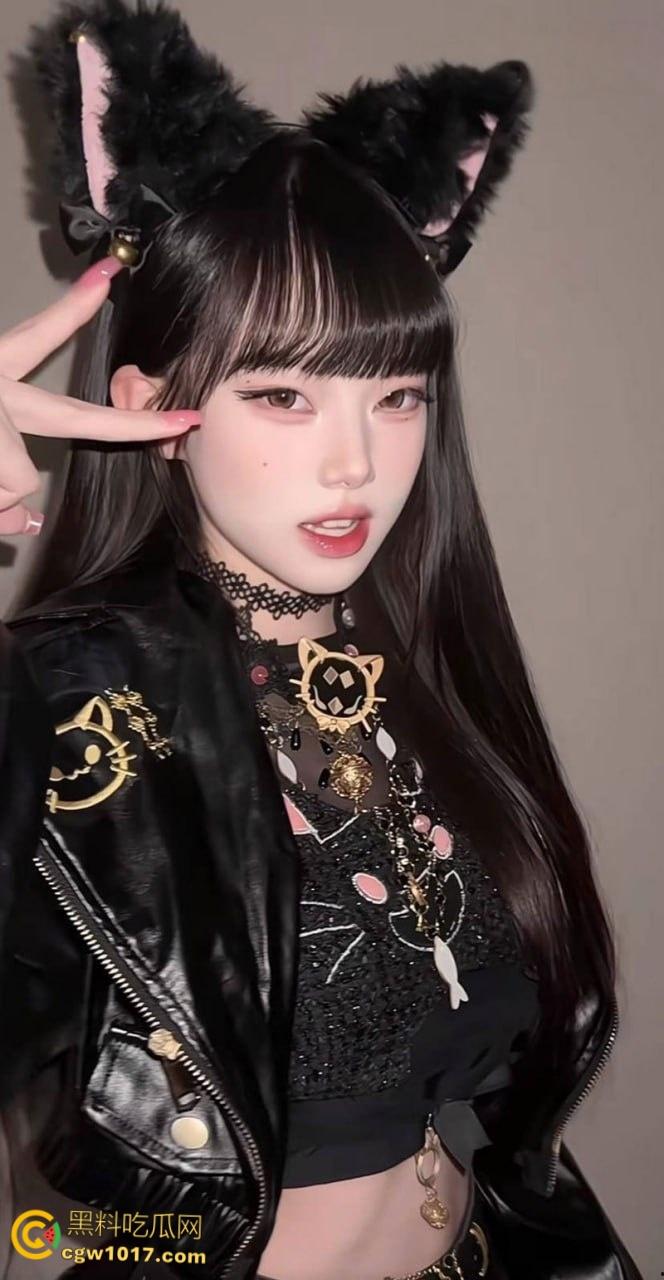 抖音五百万御姐网红【Ke08】，AI脱衣福利视频，五屌怼脸颜射，无套内射白虎嫩穴，逼脸同框诱惑十足！  第2张