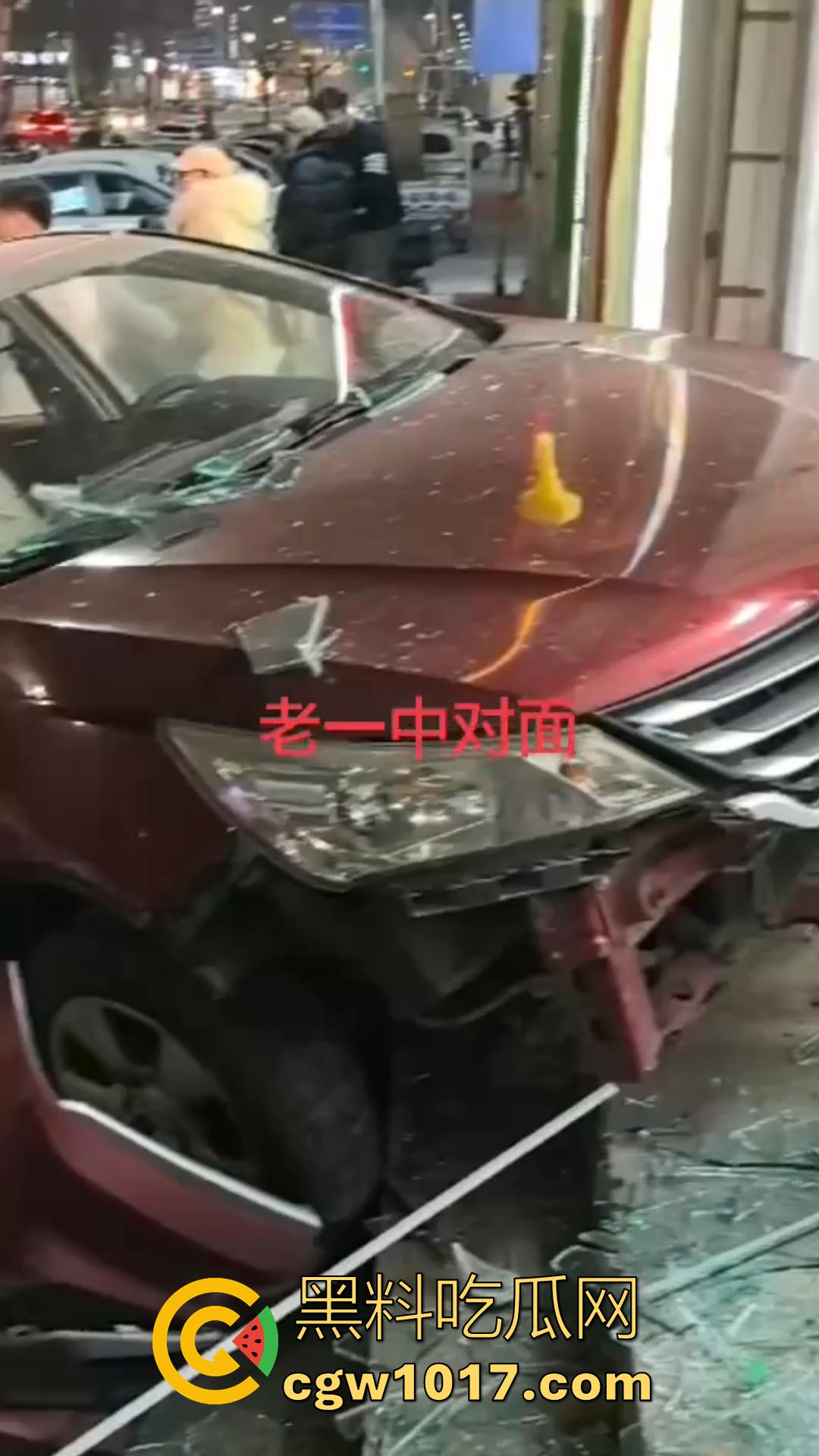 山东济南紫菜包饭店车祸事件曝光 再现【我爸是李刚】醉酒司机撞飞店主 现场血肉模糊 热搜两小时被全网封禁！  第5张