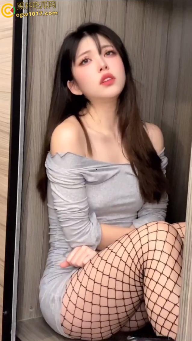 韩国极品尤物【tinaislove】，性感JK渔网诱惑，成为财阀肉便器露脸口交，被后入打桩爆操肥臀狂抖！  第1张