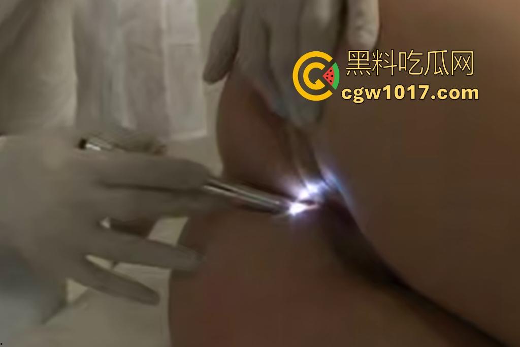 俄罗斯重口猎奇妇科检查，扩张屁眼灌满液体喷泉，我来做检查怎么给我灌肠？  第8张