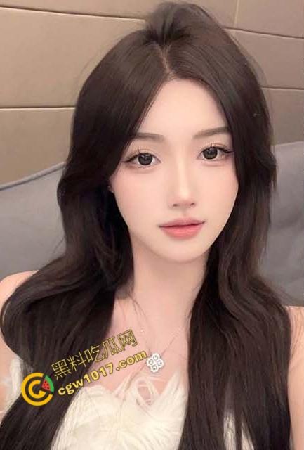 姐姐的秘密约会:巨棒狂撞,浇灌禁忌嫩穴,喷射白浆乱飞,春宵激情不断,刺激无穷! 第2张 姐姐的秘密约会:巨棒狂撞,浇灌禁忌嫩穴,喷射白浆乱飞,春宵激情不断,刺激无穷! 第2张