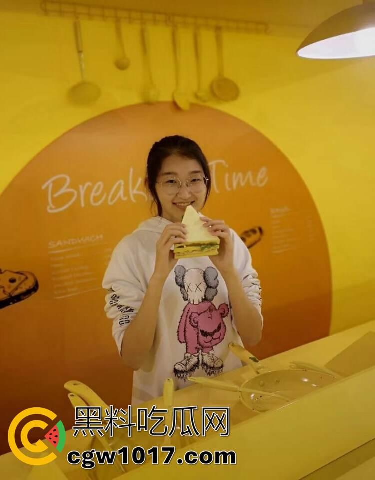 瓜友投稿:一顿海底捞+一场电影成功拿下高二眼镜妹!嫩穴紧的差点夹爆鸡儿,可惜居然不是处了! 第2张 瓜友投稿:一顿海底捞+一场电影成功拿下高二眼镜妹!嫩穴紧的差点夹爆鸡儿,可惜居然不是处了! 第2张