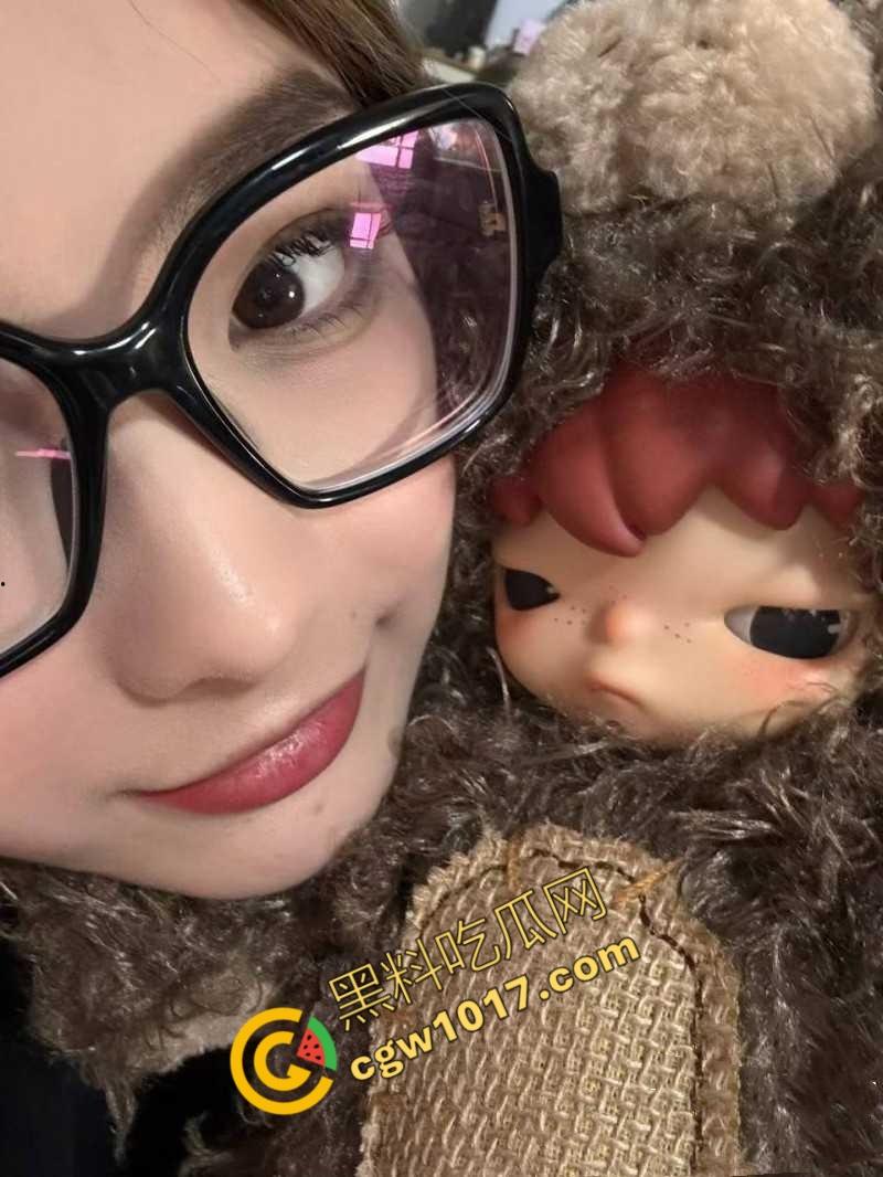 陕西西安大学极品校花【吴墨晗】:高冷御姐私下拜金狂热,情趣装备齐全,价格低廉成包养圈真正的泄欲女王! 第1张 陕西西安大学极品校花【吴墨晗】:高冷御姐私下拜金狂热,情趣装备齐全,价格低廉成包养圈真正的泄欲女王! 第1张