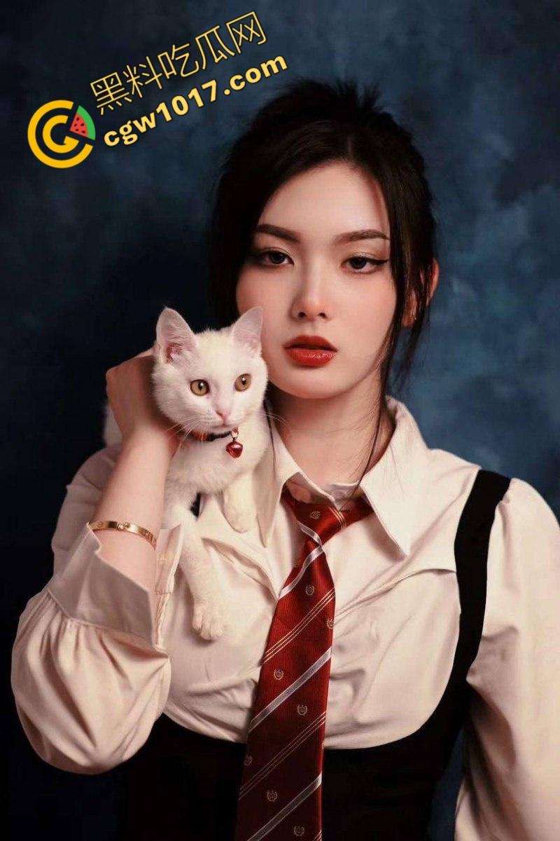 陕西西安大学极品校花【吴墨晗】:高冷御姐私下拜金狂热,情趣装备齐全,价格低廉成包养圈真正的泄欲女王! 第4张 陕西西安大学极品校花【吴墨晗】:高冷御姐私下拜金狂热,情趣装备齐全,价格低廉成包养圈真正的泄欲女王! 第4张