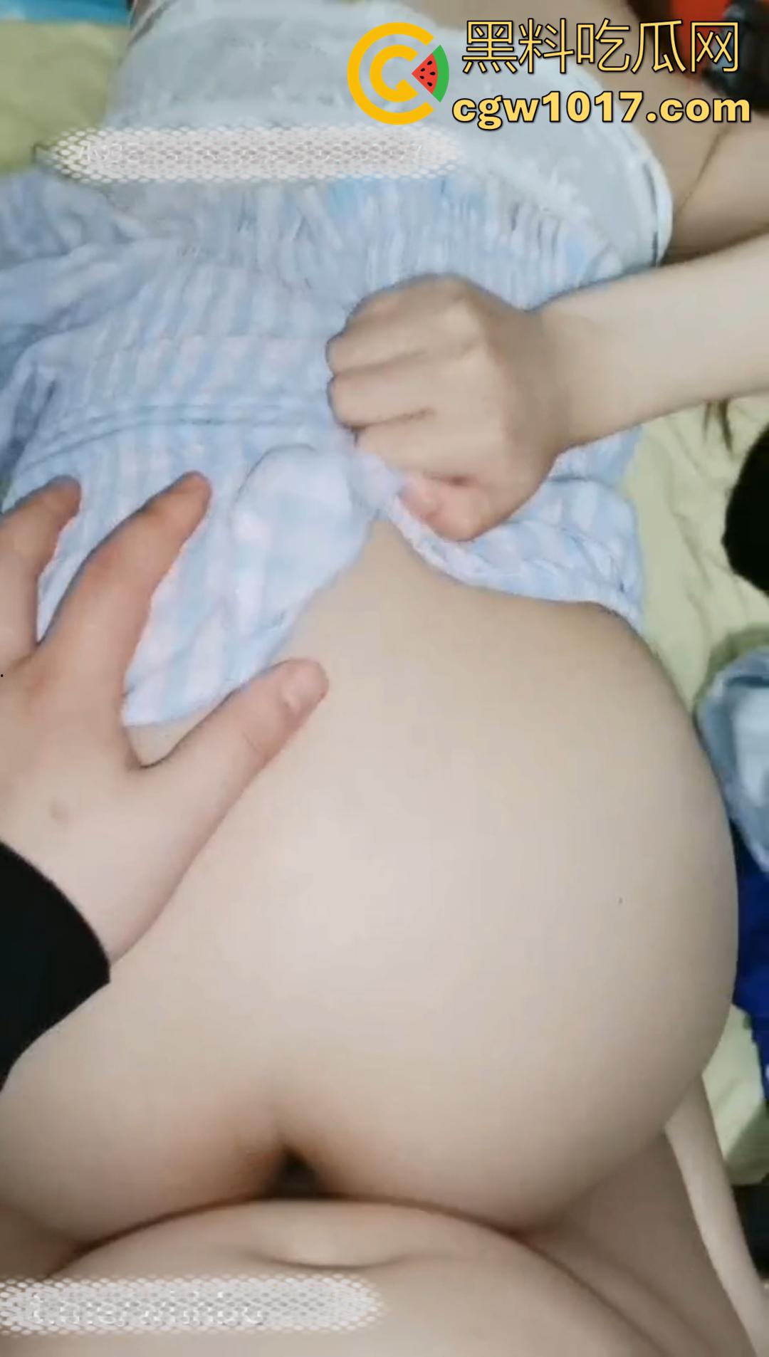 黄色主播花天价真实破处!高中巨乳妹子被开苞,插进去血流整个鸡巴上都是 妹子嗷嗷喊疼! 第8张 黄色主播花天价真实破处!高中巨乳妹子被开苞,插进去血流整个鸡巴上都是 妹子嗷嗷喊疼! 第8张