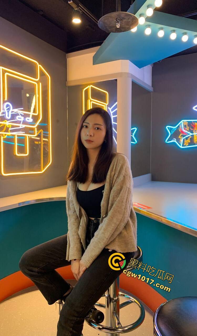 西安艺术学院公认的系花级G乳女神【高晓涵】居然早就被金主包养了!做爱视频被金主曝光 原来你的女神在床上就是一条母狗! 第1张 西安艺术学院公认的系花级G乳女神【高晓涵】居然早就被金主包养了!做爱视频被金主曝光 原来你的女神在床上就是一条母狗! 第1张