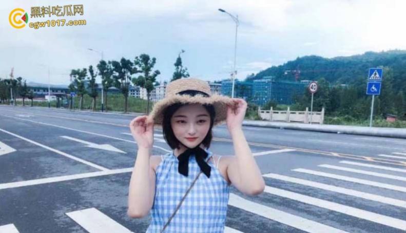 海南大学学妹【赵静怡】,被金主包养视频流出,穿着连体黑丝被金主按住头操嘴,极品翘臀后入打桩猛草 ! 第1张 海南大学学妹【赵静怡】,被金主包养视频流出,穿着连体黑丝被金主按住头操嘴,极品翘臀后入打桩猛草 ! 第1张