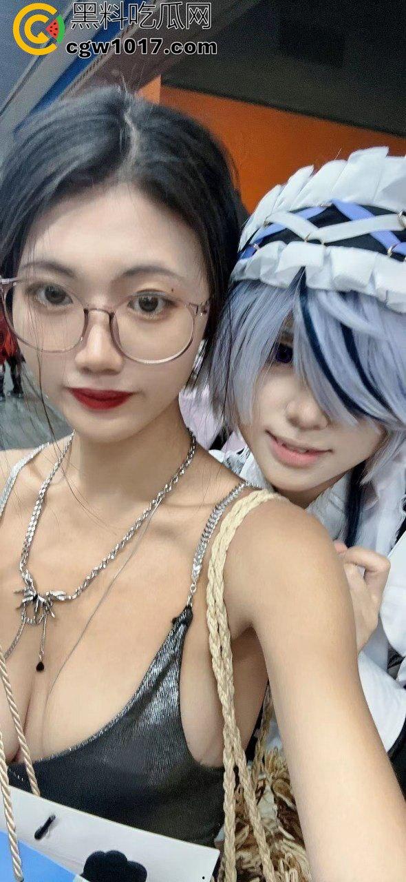 百万粉丝的【strangewomandcl】人妻反差婊彻底社死!付费群露脸被操到喷水,精液从逼里流一地! 第3张 百万粉丝的【strangewomandcl】人妻反差婊彻底社死!付费群露脸被操到喷水,精液从逼里流一地! 第3张