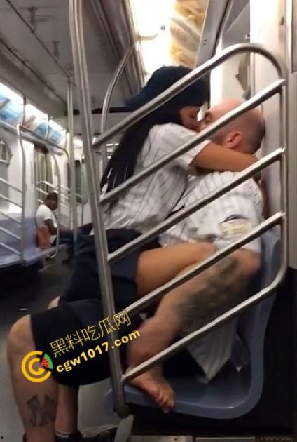 2025最疯户外野战!女主身材火辣,天台、树梢、电梯激战,猛浪与尴尬交织,各种场景爆操无极限! 第2张 2025最疯户外野战!女主身材火辣,天台、树梢、电梯激战,猛浪与尴尬交织,各种场景爆操无极限! 第2张