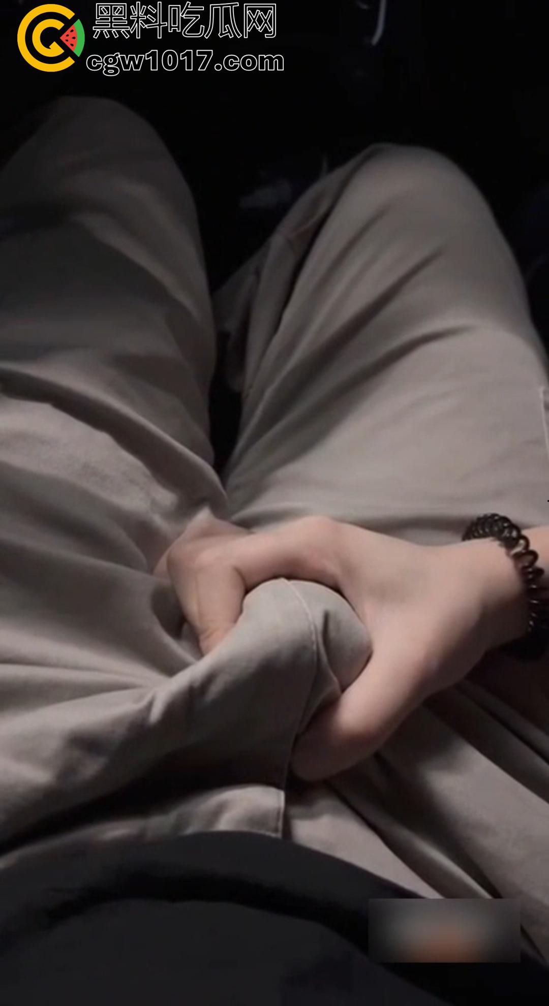 骚货女友在地下停车场坐在副驾驶上直接掰穴发情!撩裙勾魂,男主当场硬到差点停车猛干! 第6张 骚货女友在地下停车场坐在副驾驶上直接掰穴发情!撩裙勾魂,男主当场硬到差点停车猛干! 第6张