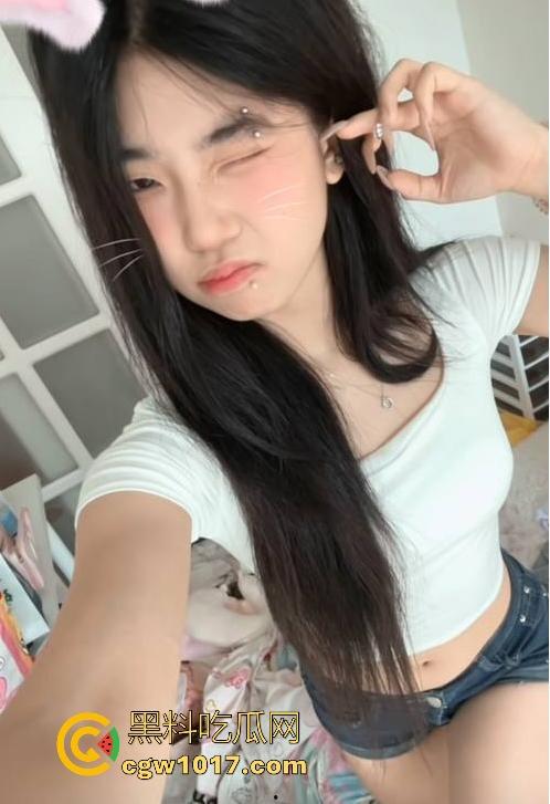 快手5.8万粉丝的精神小网红【林小桃】被金主调教爆操，真实露脸黑料私拍，小小的身体竟然藏着如此大的骚劲！  第4张