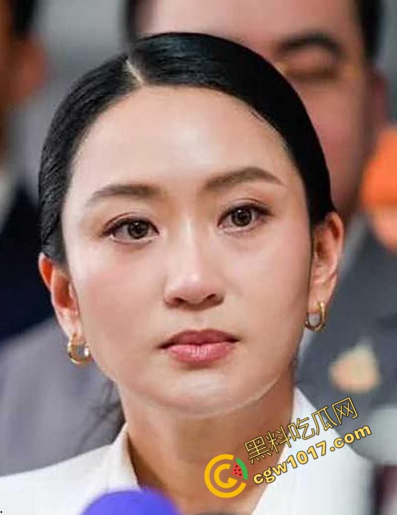 泰国女总理性爱丑闻泄密!极品巨乳,完美露脸,场景劲爆火辣,网民疯狂点击,震惊全球! 第3张 泰国女总理性爱丑闻泄密!极品巨乳,完美露脸,场景劲爆火辣,网民疯狂点击,震惊全球! 第3张