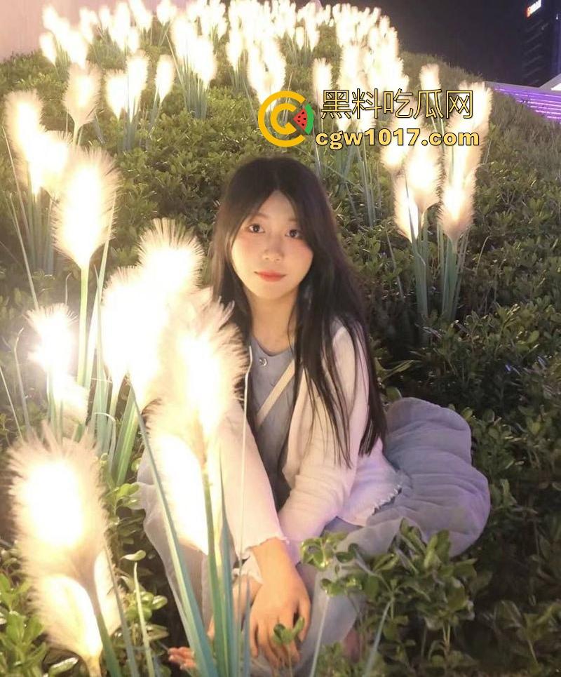 湖北师范大学萝莉学妹【温琬玲】反差跪床深喉口爆，狗链牵引翘臀后入爆操，与男友性爱视频曝光泄露！  第5张