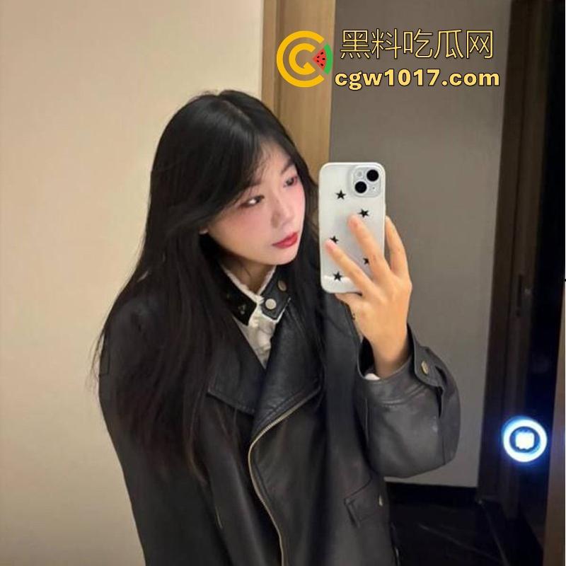 湖北师范大学萝莉学妹【温琬玲】反差跪床深喉口爆，狗链牵引翘臀后入爆操，与男友性爱视频曝光泄露！  第6张