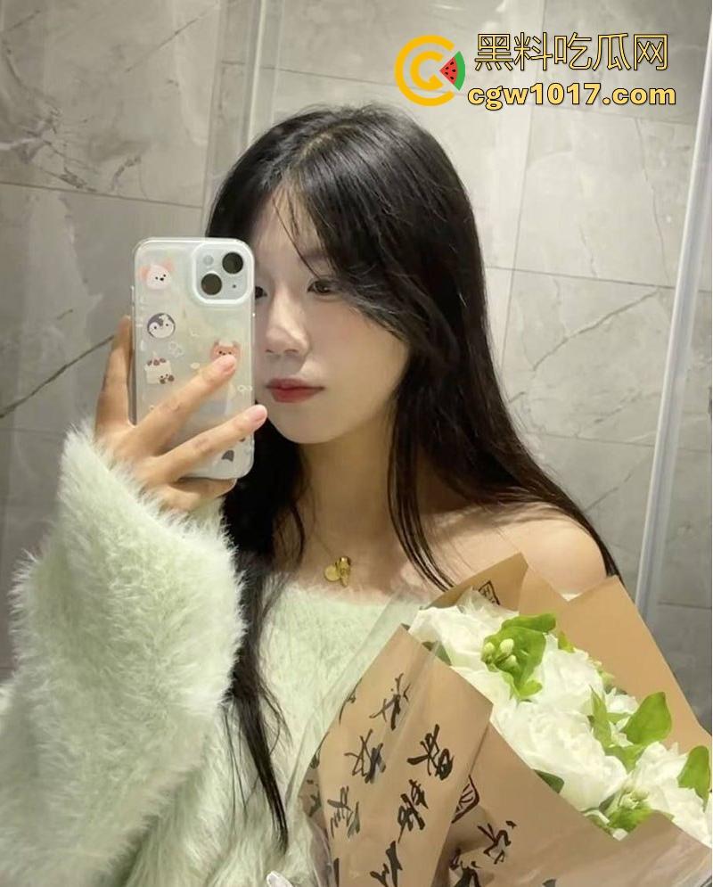 湖北师范大学萝莉学妹【温琬玲】反差跪床深喉口爆，狗链牵引翘臀后入爆操，与男友性爱视频曝光泄露！  第8张