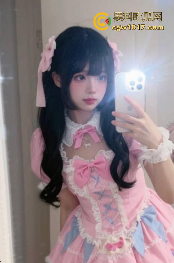 海角乱伦！不去上学的侄女托着我的手去逛街约会，酒足饭饱后带回酒店无套射出，后入猛插狂干把她治的服服帖帖！  第1张