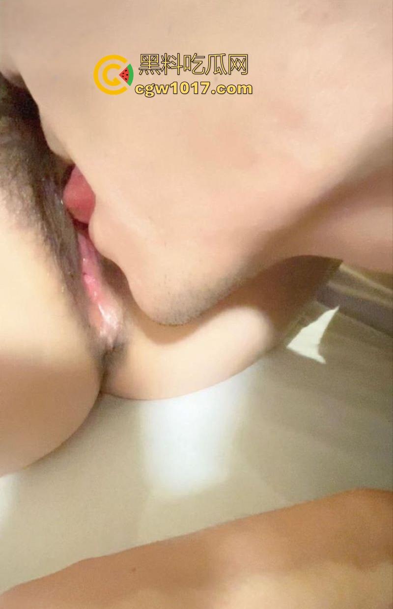 海角乱伦！不去上学的侄女托着我的手去逛街约会，酒足饭饱后带回酒店无套射出，后入猛插狂干把她治的服服帖帖！  第8张