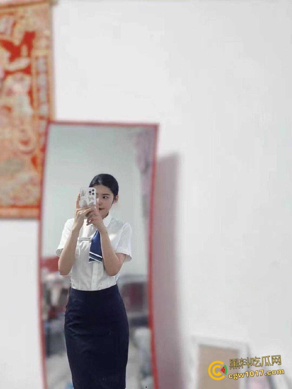 黑龙江省农商银行【赵蕊】，悬崖式分手被男友遭曝光，娇小美乳穿着情趣黑丝，趴在床上被猛猛打桩！  第3张