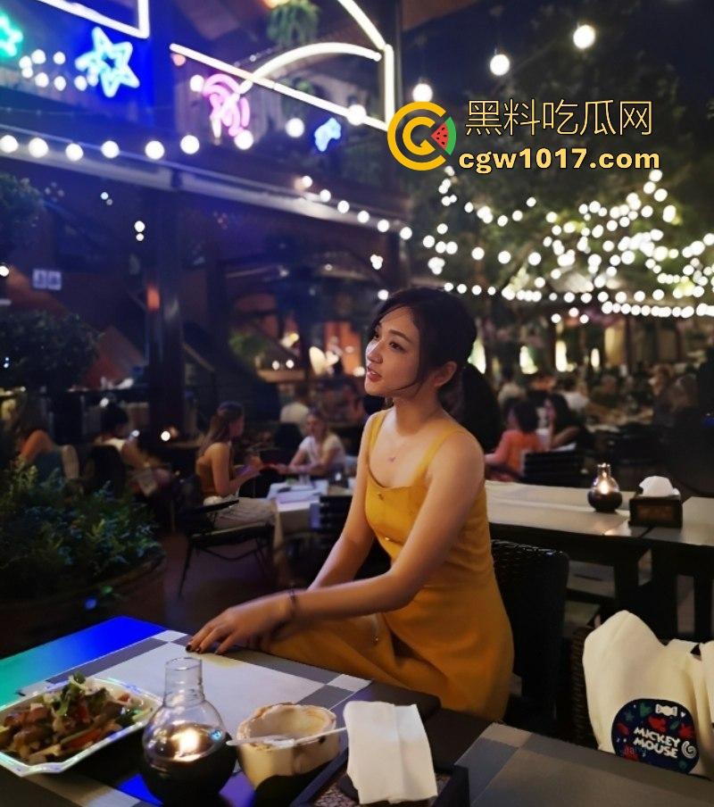 大佬分享一个月2万包养的极品女大，从白月光到淫语母狗只需要2万，无套猛插跪地舔屌手到擒来，真反差了！  第5张