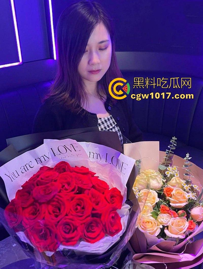 浙江丰满巨乳熟女日常性爱日常！奶子雪白丰满，屁股翘得犯规，从后面一插到底，啪啪声震天响！  第3张