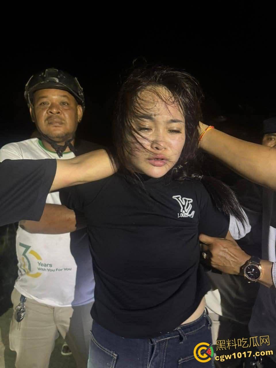 柬埔寨劫法场,黑衣大嫂一人一枪为爱冲锋,递枪救走6名同伴,现在每个大哥心中都有一个越南大嫂梦 ! 第4张 柬埔寨劫法场,黑衣大嫂一人一枪为爱冲锋,递枪救走6名同伴,现在每个大哥心中都有一个越南大嫂梦 ! 第4张