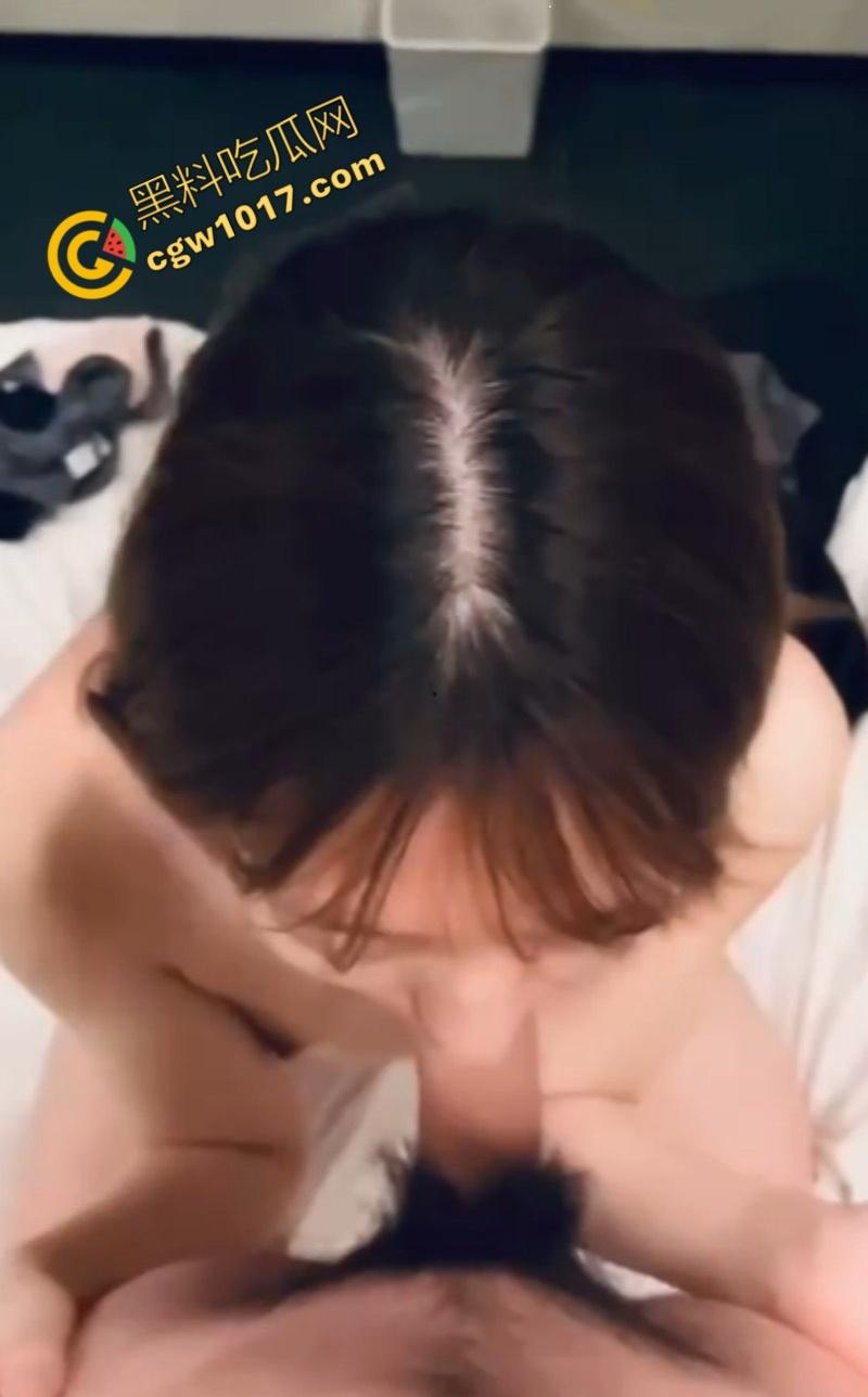 台娱爆出更劲爆丑闻!知名女星【简廷芮】婚内荒淫小鲜肉,感谢老公黑料满天飞,【粿粿】助纣为虐!淫乱姐妹花暴露糜烂生活! 第12张 台娱爆出更劲爆丑闻!知名女星【简廷芮】婚内荒淫小鲜肉,感谢老公黑料满天飞,【粿粿】助纣为虐!淫乱姐妹花暴露糜烂生活! 第12张