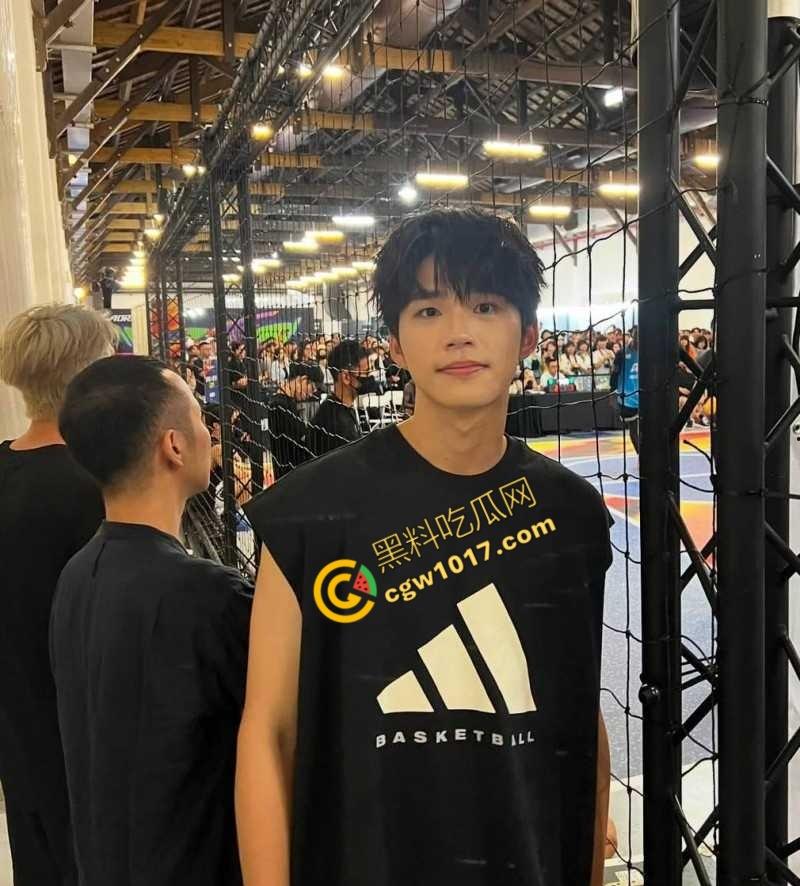 台娱爆出更劲爆丑闻!知名女星【简廷芮】婚内荒淫小鲜肉,感谢老公黑料满天飞,【粿粿】助纣为虐!淫乱姐妹花暴露糜烂生活! 第8张 台娱爆出更劲爆丑闻!知名女星【简廷芮】婚内荒淫小鲜肉,感谢老公黑料满天飞,【粿粿】助纣为虐!淫乱姐妹花暴露糜烂生活! 第8张