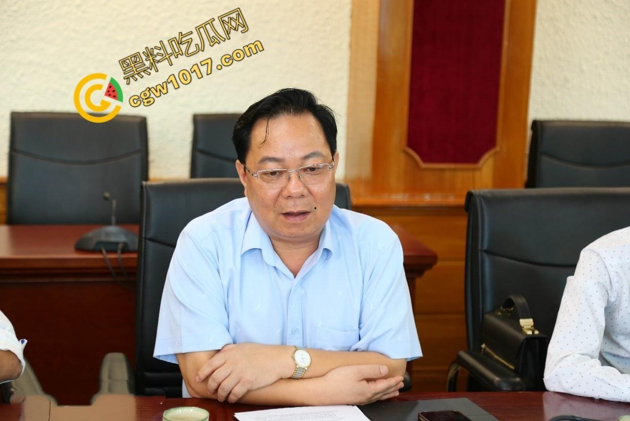 越南宁平海后校领导办公室淫乱大揭秘：校长与众美女狂野博弈！性爱视频曝光，校园内春光无限，道德沦丧！  第1张