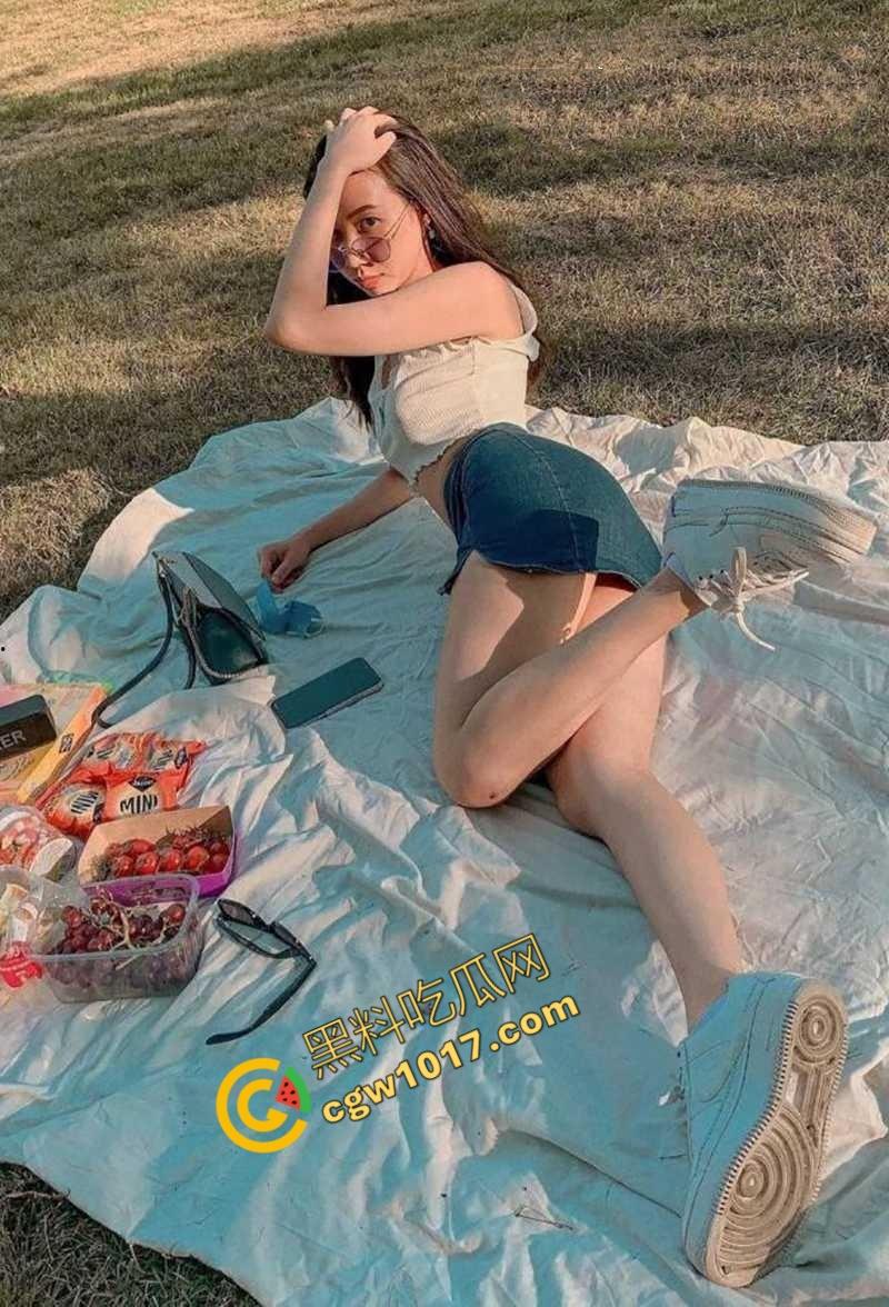 北京金融白领【韩雨婷】偷情视频爆光:日常贤妻夜间荡妇,办公室与领导交欢,深喉跪舔无下限,淫贱至极! 第3张 北京金融白领【韩雨婷】偷情视频爆光:日常贤妻夜间荡妇,办公室与领导交欢,深喉跪舔无下限,淫贱至极! 第3张