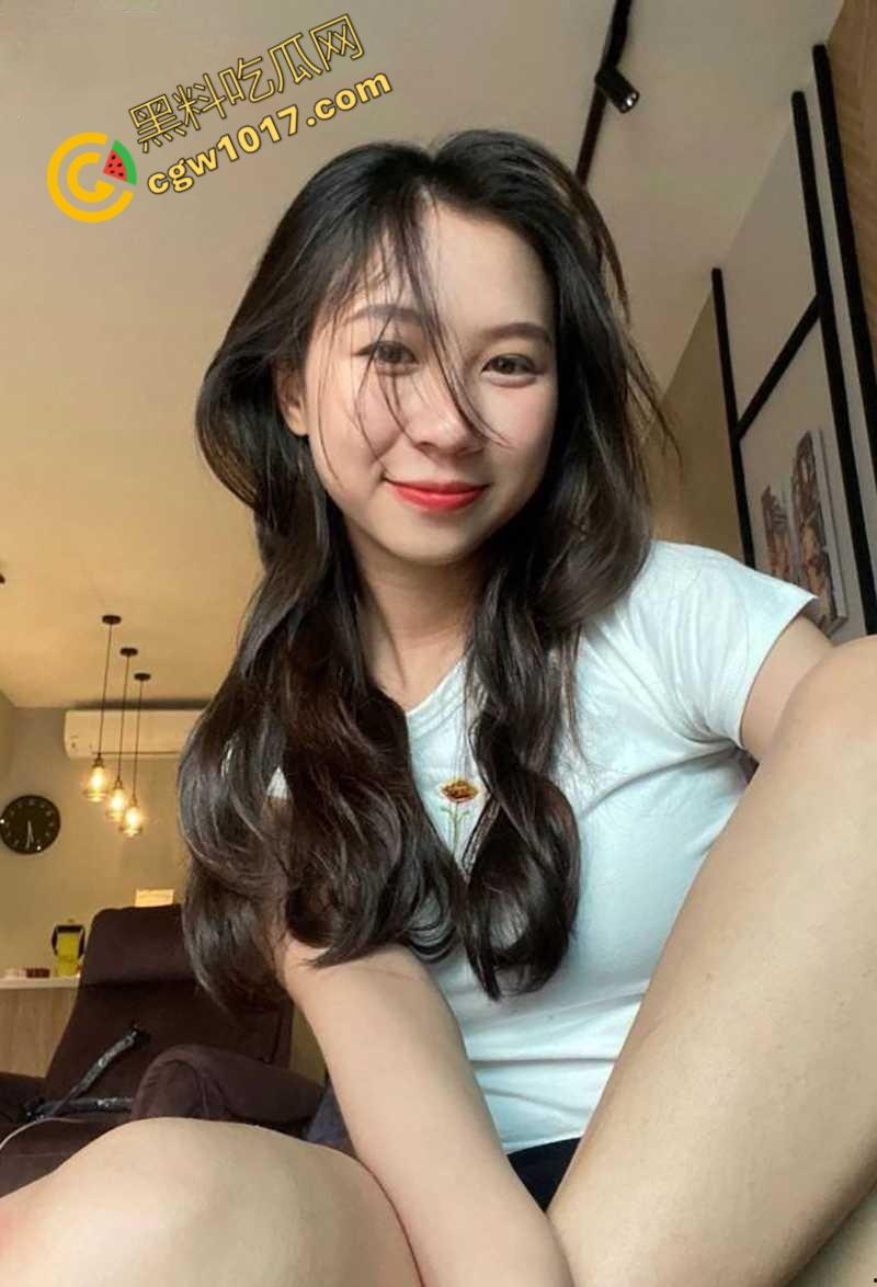 北京金融白领【韩雨婷】偷情视频爆光:日常贤妻夜间荡妇,办公室与领导交欢,深喉跪舔无下限,淫贱至极! 第5张 北京金融白领【韩雨婷】偷情视频爆光:日常贤妻夜间荡妇,办公室与领导交欢,深喉跪舔无下限,淫贱至极! 第5张