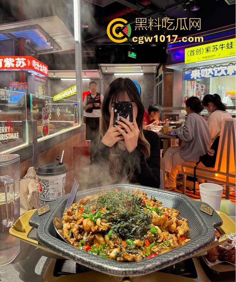 网恋奔现邂逅吞精小妖精【江奕恩】从线上甜蜜到线下开战一步步调教，穿吊带黑丝戴项圈，各种姿势玩到高潮迭起！  第1张