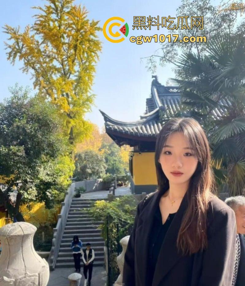 天津体育学院音乐系学姐与体育男友激情自拍泄露，丰满学姐配180体育学弟注定是场恶战，骚货自带M属性床上功夫深厚！  第2张