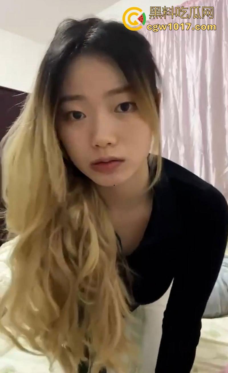 广西大学清纯大一女大【叶雯雯】可爱学妹露脸自慰，私下无比风骚，粉嫩小穴被男友爆操到合不拢！  第3张