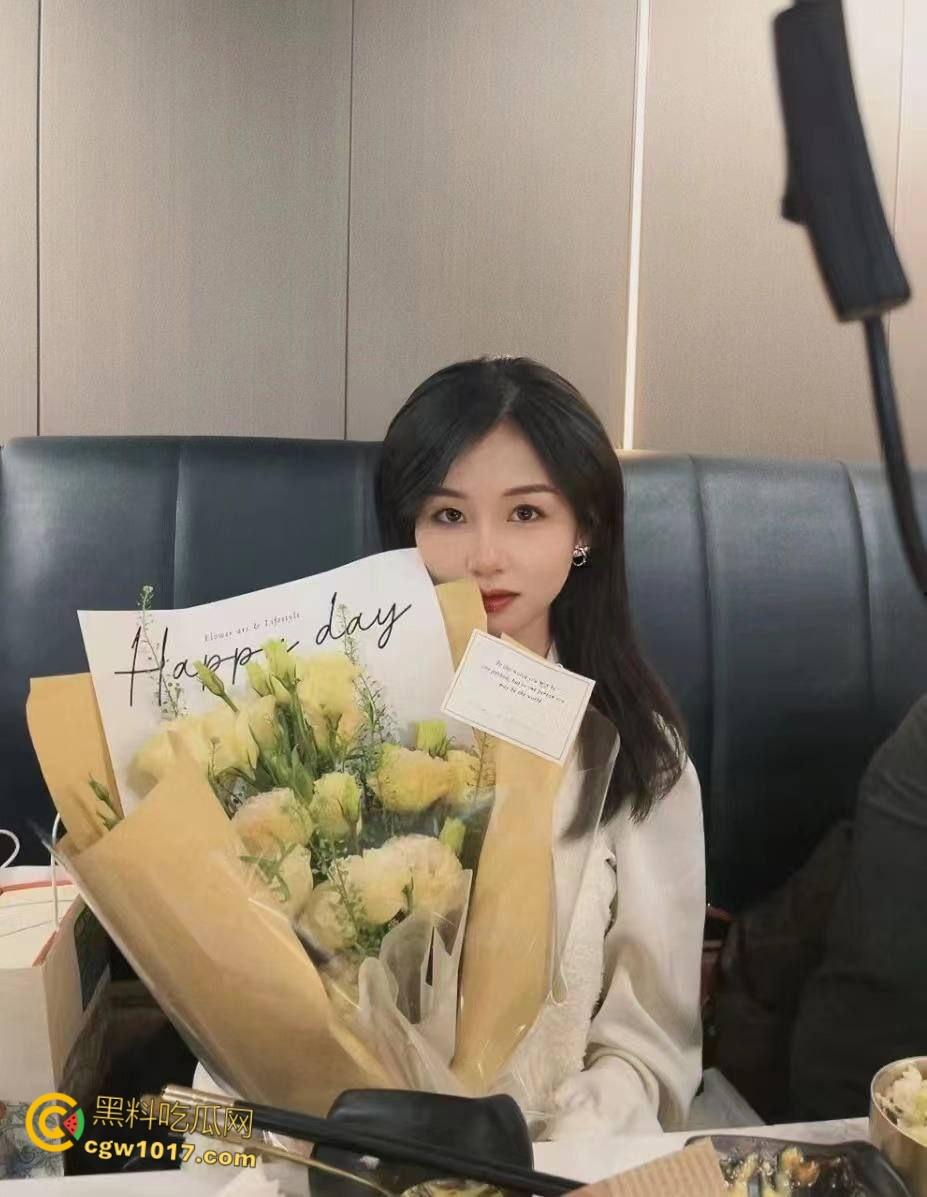 洛阳正仁教育集团【昌梦甜】,婚前出轨被炮友拍下不雅视频,假屌跳蛋玩弄骚穴,大尺度聊天记录无比辣眼! 第7张 洛阳正仁教育集团【昌梦甜】,婚前出轨被炮友拍下不雅视频,假屌跳蛋玩弄骚穴,大尺度聊天记录无比辣眼! 第7张