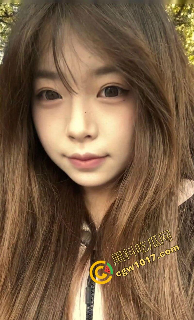 浙大清纯学妹【李溪楠】被爆性爱视频:粉裙白袜,被前男友猛操嫩穴,脸带满足笑,真正骚货贱玩! 第3张 浙大清纯学妹【李溪楠】被爆性爱视频:粉裙白袜,被前男友猛操嫩穴,脸带满足笑,真正骚货贱玩! 第3张