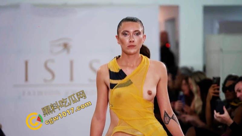 激情荷兰时尚展:裸露模特颠覆眼球,薄纱飘舞间激情四射,色情与高雅交相辉映,撩人心弦! 第2张 激情荷兰时尚展:裸露模特颠覆眼球,薄纱飘舞间激情四射,色情与高雅交相辉映,撩人心弦! 第2张