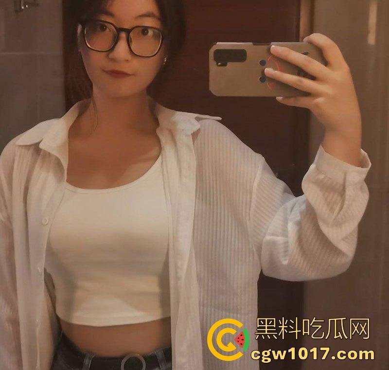 广州电商白领【魏文然】婚内出轨，良家少妇性瘾极强 ，露脸被暴操爽到浪叫震天，从职场精英到私下放荡！  第5张