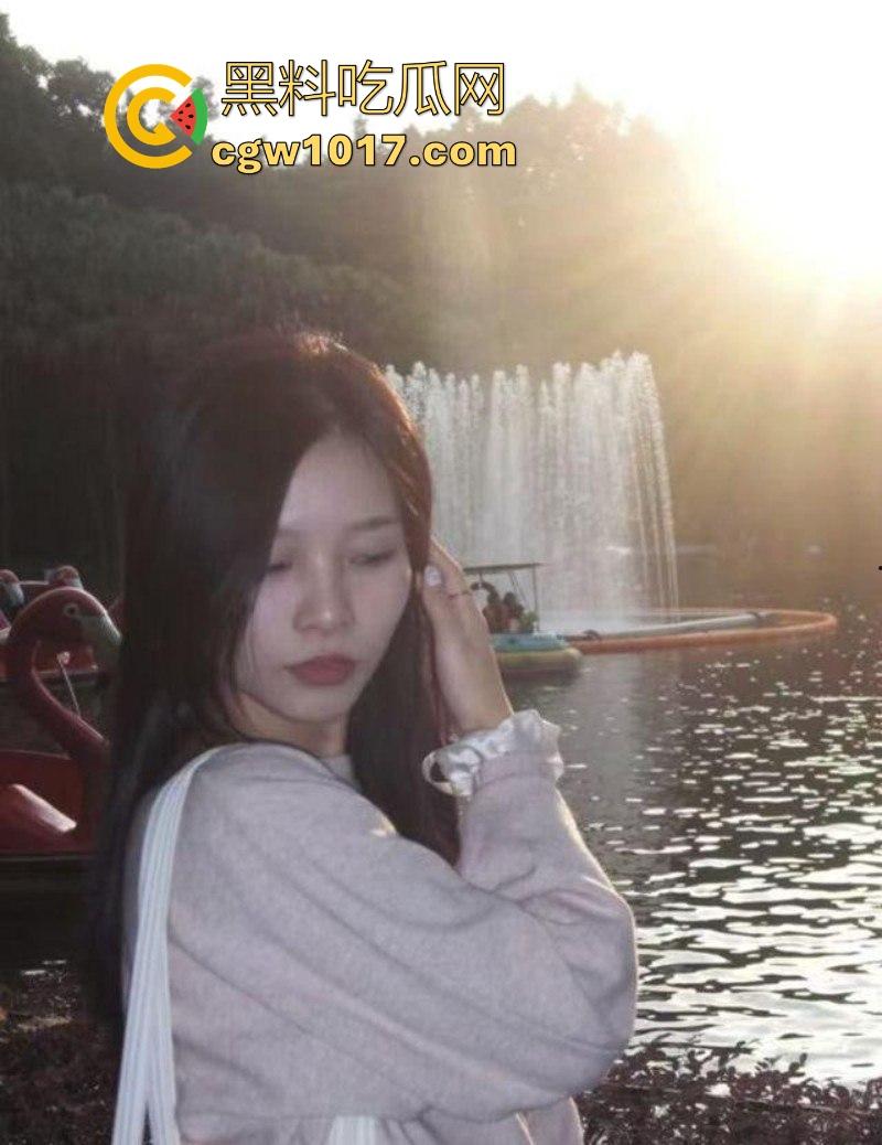 广东工业大学淫荡学姐【温语】在线自慰勾引！脸穴同框扣穴自慰翻白眼，天生炮架母狗，渴望大屌猛插浇灭饥渴欲火！  第1张